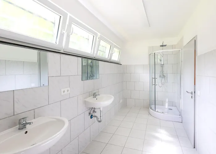 Waldhaus Nitztal 度假居 *